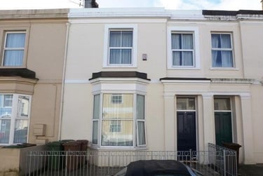 6 bed house, Hill Park Crescent, Greenbank, Plymouth, PL48JP - Image 2